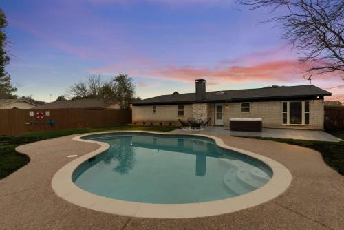North Richland Hills House | Texas Designer Home with Private Hot Tub and Pool