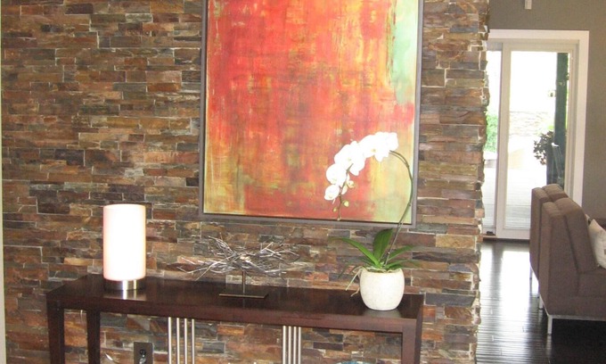 Galindo House | Texas Modern House - 5 minutes from Downtown. Backyard Oasis-Pool & Spa.