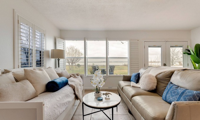 Seven Points House | Tex’s Lake House
