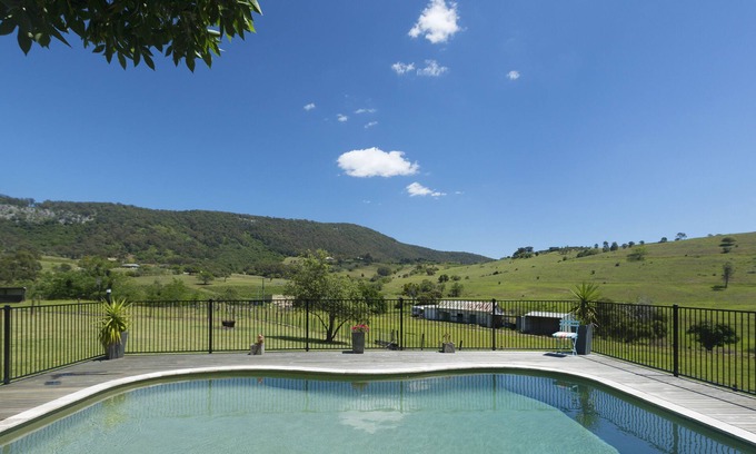 Mount View House | Tharah - Luxury Mountain View Estate