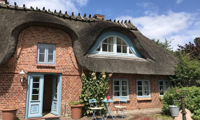 Stenderup Apartment | Thatched cottage in the countryside