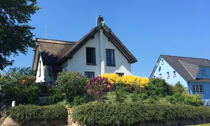 Freest House | thatched house, direct sea view, idyllic location in vacation region Usedom