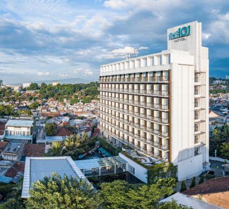 Bogor Tengah Hotel | THE 1O1 Bogor Suryakancana