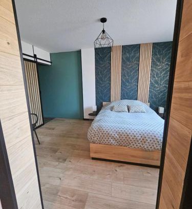Luneville Apartment | The 8