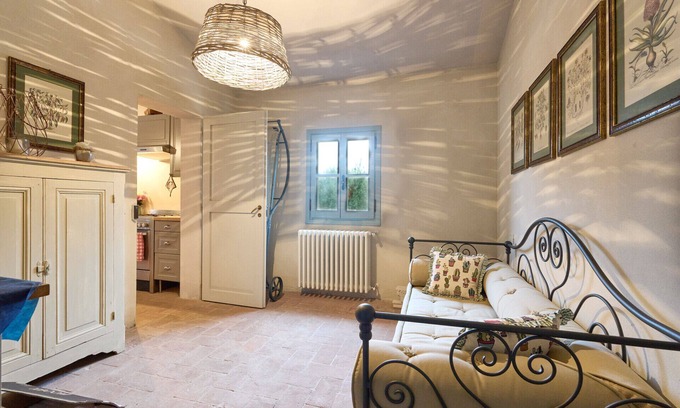 Fucecchio Villa | The Abode of Pablo, villa with pool