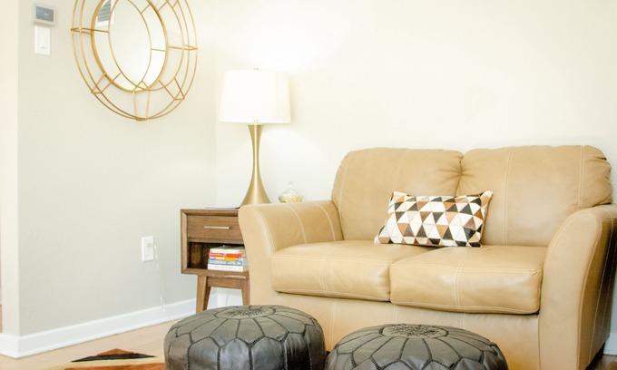 Winnipeg House | The Academy - 5 beds, big TV’s, comfy beds, parking