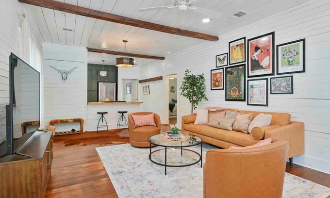 Bryan House | “The Adorable Abode”