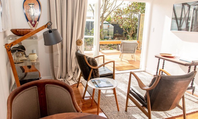 Carterton Apartment | The Alchemist Retreat, a private Studio in Carterton