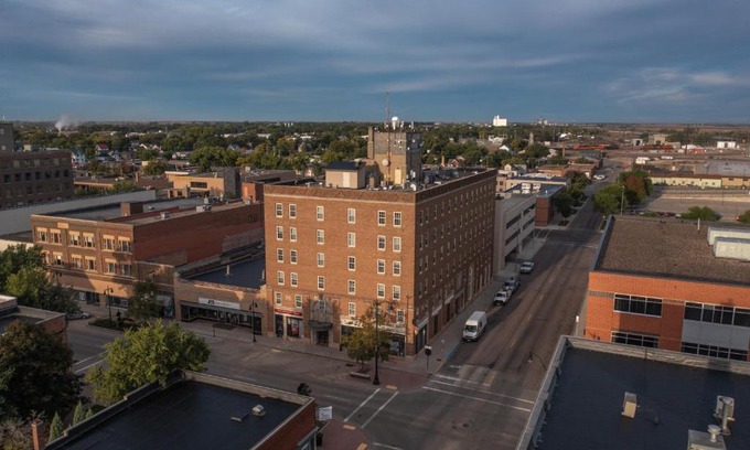 Aberdeen Hotel | The Alonzo Ward Hotel