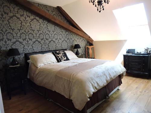 Chalais Bed & Breakfast | The Alpaca B&B