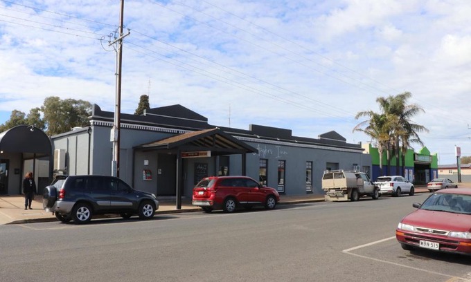 Wallaroo Hotel | The Anglers Inn