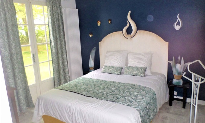 Breuil-Barret House | The Arlequin Room - Park View