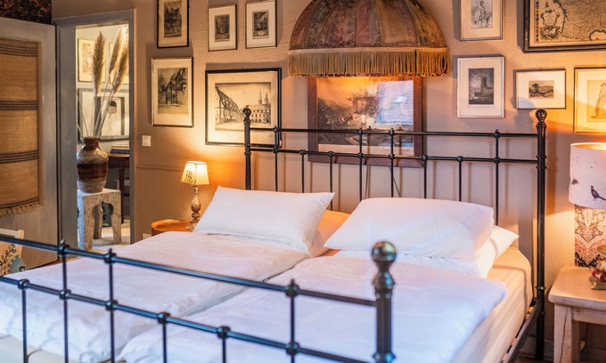 Overath House | The ArtFull Boutique Guesthouse. Lovingly designed country house for up to 9 people.