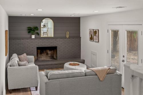 Arvada House | The Arvada Family Nook | Hot Tub & Parkside Charm