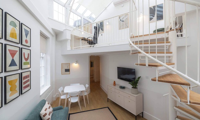 Vincent Square Apartment | The Atrium: High Ceilings & Workspace, Victoria