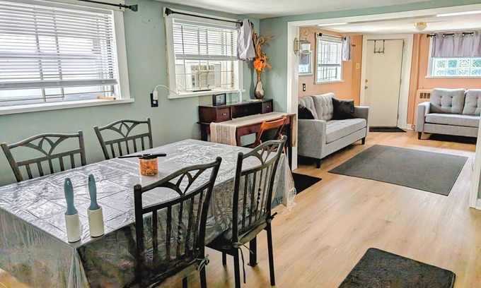 Irving Park East Apartment | The Avondale Lower Level