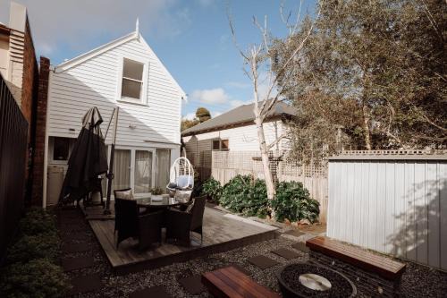 Launceston CBD House | The Balfour, classic cottage in Launceston's Café Quarter