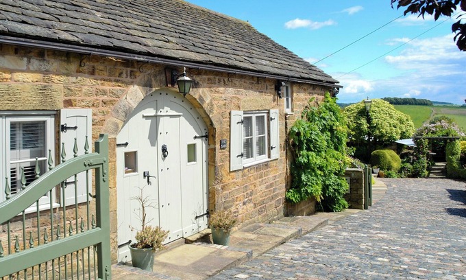 Barlow Cottage | The Barn at Woodland View