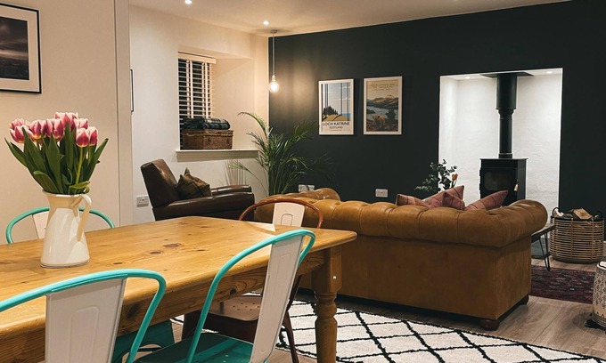 Balfron Apartment | The Barn, two bedroom, two-storey accommodation