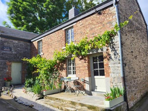 Resteigne House | The basics - charming house