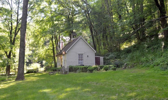 Berkeley Springs Cabin | The Bathkeepers Cottage