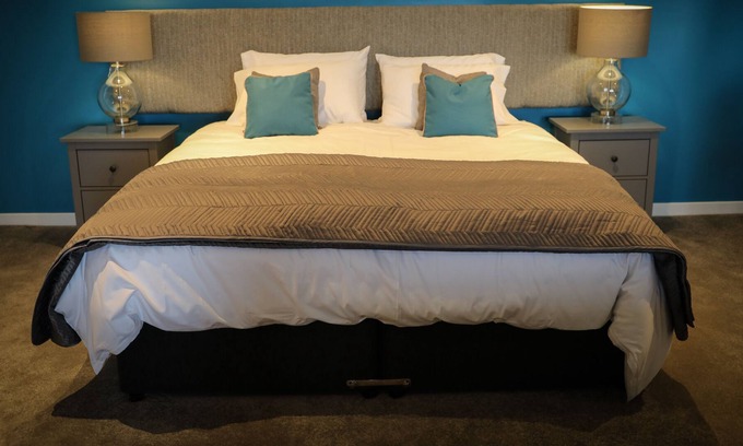 Dalgety Bay Bed & Breakfast | The Bay and Bridge offers guests a truly memorable break.