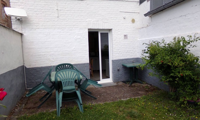 Moyenneville House | The Bay House