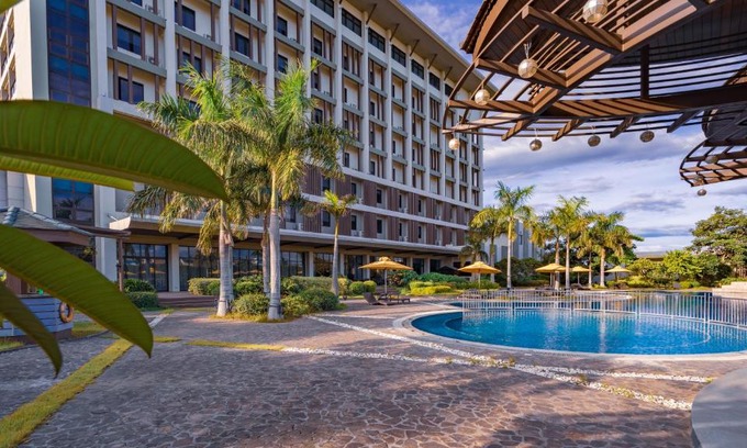 General Trias Hotel | The Bayleaf Cavite