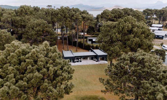 Matarangi House | The Beach House - A wonderful modern beach home with glorious sea views