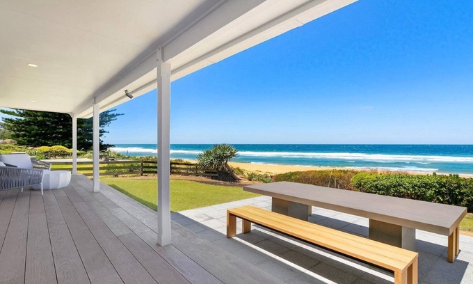 North Avoca House | THE BEACH HOUSE | Luxry beachfront | Accom Holidays