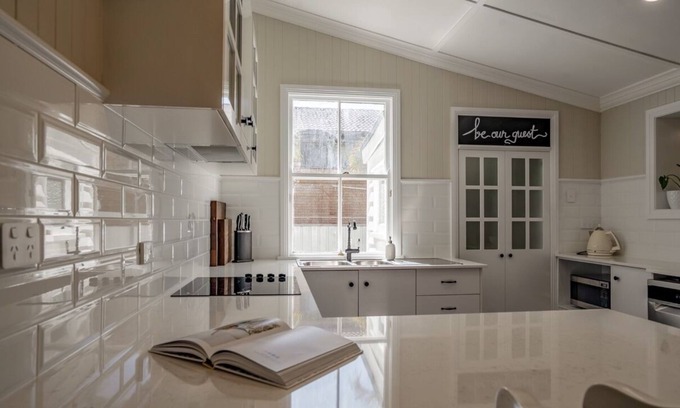 Centenary Heights House | The Beautiful 'Cottage On Geddes'
