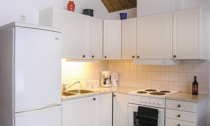 Bolmso House | The beautiful cottage on the island of Bolmsö is located 600 m walk from the lake.