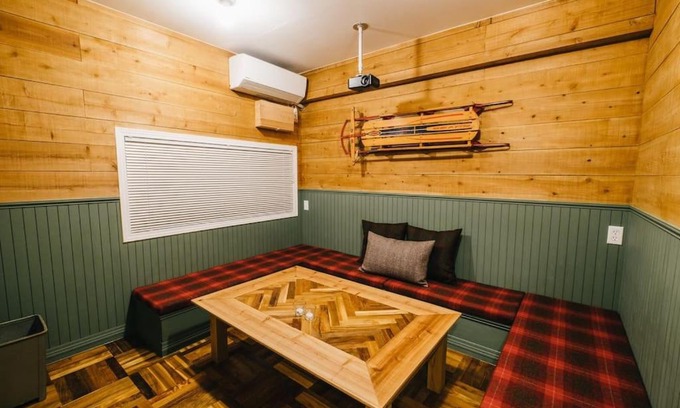 Izumisano Villa | THE BEDFORD LODGE