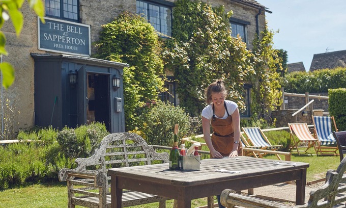 Sapperton Bed & Breakfast | The Bell at Sapperton