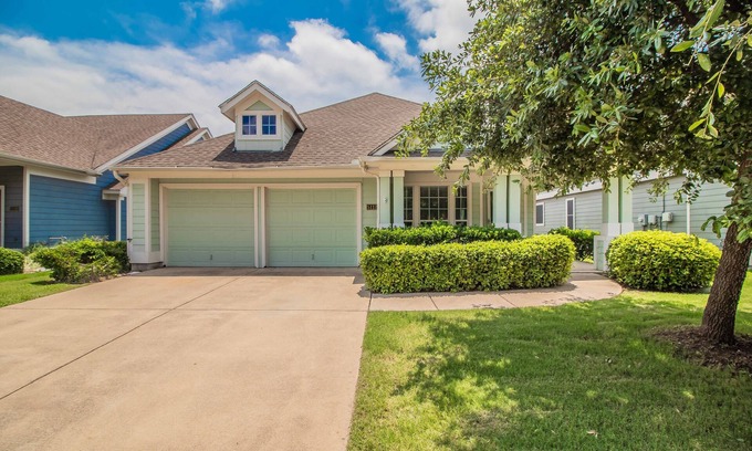 Keller House | The Best in Texas: 3Bed/2Bath w/Spacious Ensuite