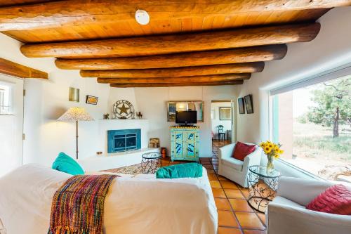 Taos House | The Bird House