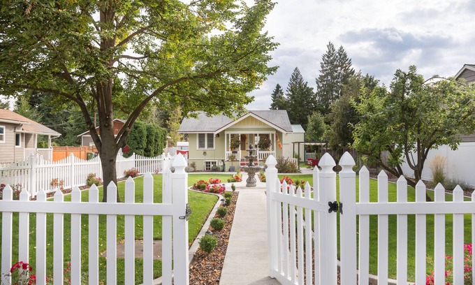 Spokane Cottage | The Birdhouse - A charming cottage on the South Hill