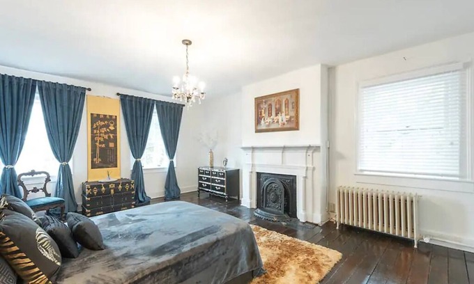 Orange Apartment | The Blenheim Suite in historic Holladay House