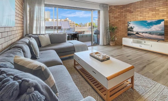 Mooloolaba Apartment | The Block Mooloolaba