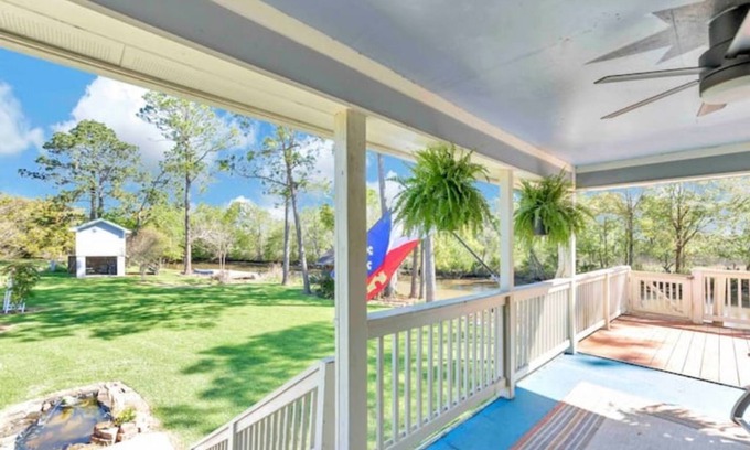 New Iberia House | The Blue Jay Getaway