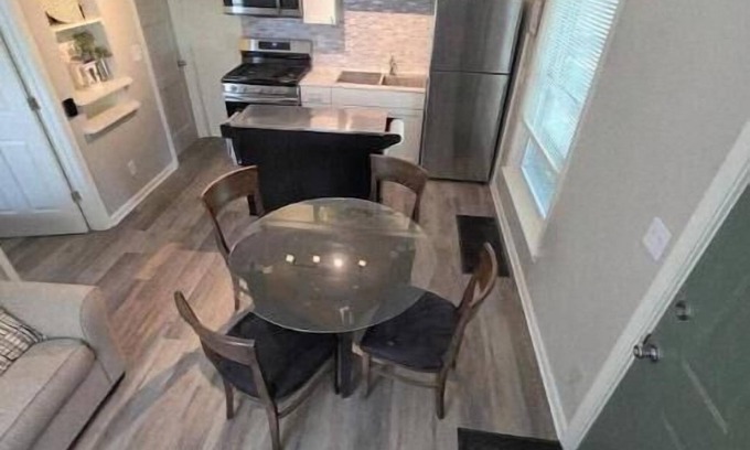 Des Moines Condo | The Blue Ribbon Duplex