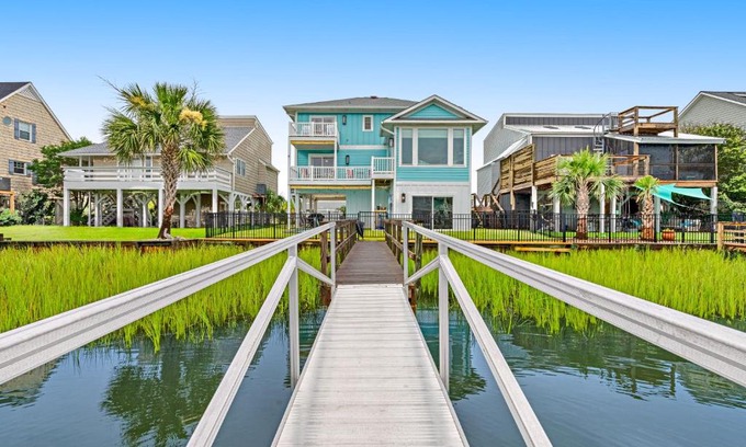 Ocean Isle Beach House | The Blue Whale Inn