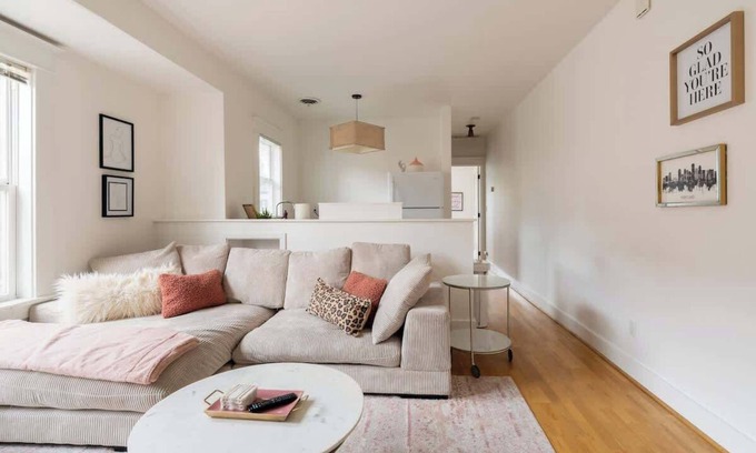 Overlook Apartment | The Bohemian Spirit - Live Music, Eateries, Bars