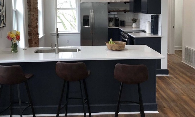 Burlington Apartment | The Brick House 200 Downtown Luxury Apt
