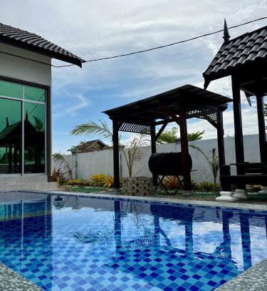 Kampung Aur Villa | The Broms Villa