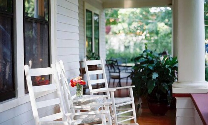 Mann Bed & Breakfast | The Brown Street Inn