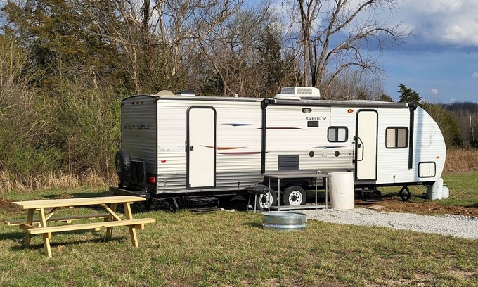 Leadwood RV Rental | The Budget Suite