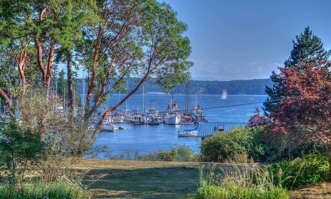 West Sound House | The Bungalow on the Shore in West Sound