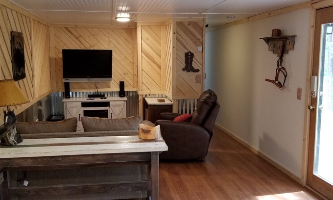 Woodland Park Cabin | The Bunkhouse in the Pines, the Cozy Western Cabin in the Forest