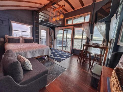 Grant-Valkaria Boat Rental | The Burrow-a floating cabin